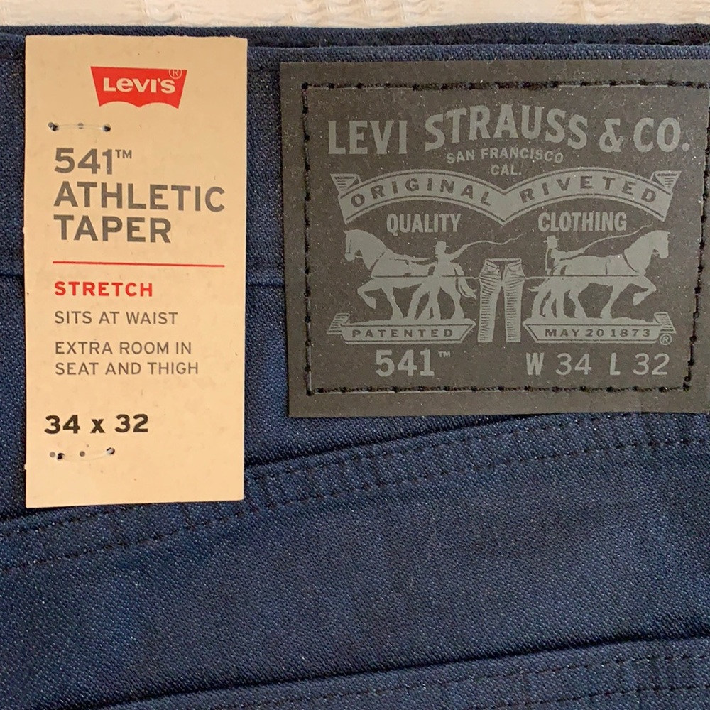 Levi's 541 athletic fit jean. 34x32